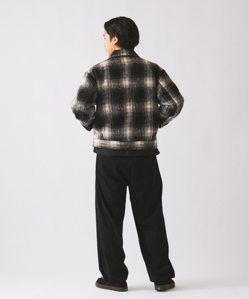 JOURNAL STANDARD relume（ジャーナルスタンダード　レリューム）の「Pコーデュロイ オーバーパンツ（スラックス・メンズ・チャコールグレー/ブラック/ベージュ系その他/カーキ・LARGE/MEDIUM/SMALL）」の13枚目の写真