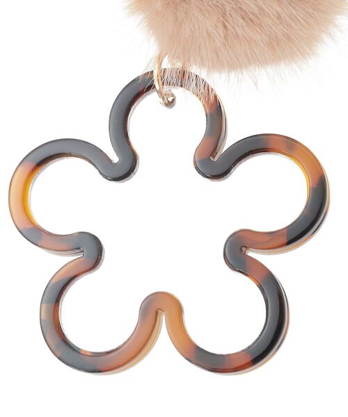 earth music&ecology（アースミュージックアンドエコロジー）の「ファーポンポン＋べっ甲ミラー付きチャーム（キーホルダー・レディース・ベージュ/ブラック・FREE）」の9枚目の写真