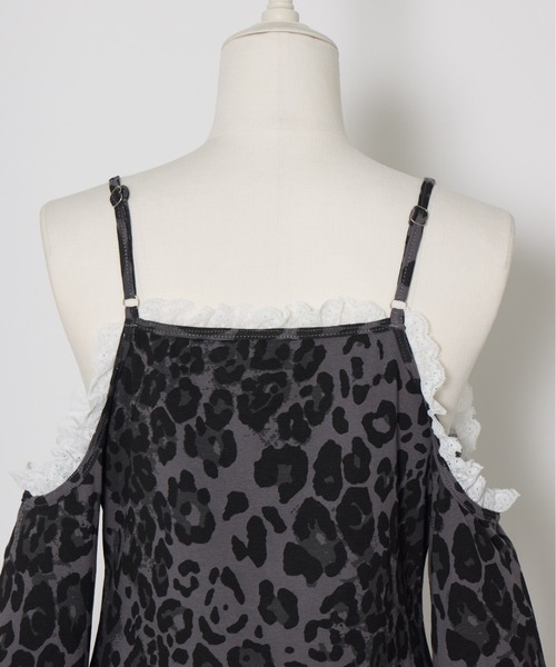 AVENCHUMU(アバンチュウム)の「Leopard print open shoulder tops(Tシャツ/カットソー・レディース・グレー/ピンク・FREE/XS)」の16枚目の写真