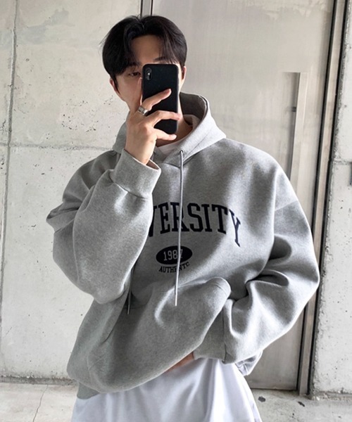 NOWLE(ノウル)の「【NOWLE】UNIVERSITY カレッジロゴ 刺繍 プルオーバーパーカー(パーカー・メンズ・ブラウン/グレー・MEDIUM/LARGE/X-LARGE)」の22枚目の写真