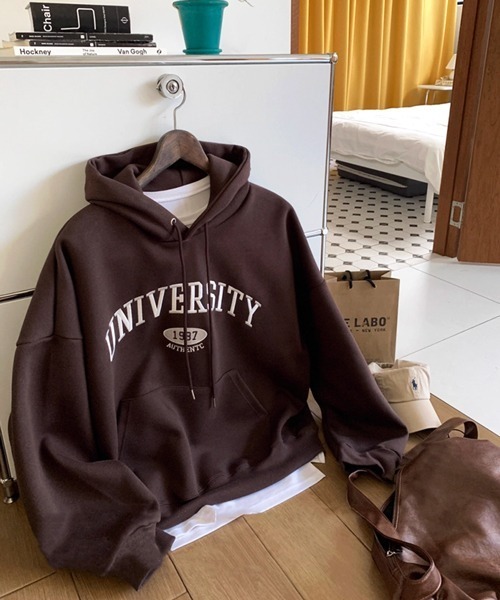 NOWLE(ノウル)の「【NOWLE】UNIVERSITY カレッジロゴ 刺繍 プルオーバーパーカー(パーカー・メンズ・ブラウン/グレー・MEDIUM/LARGE/X-LARGE)」の20枚目の写真