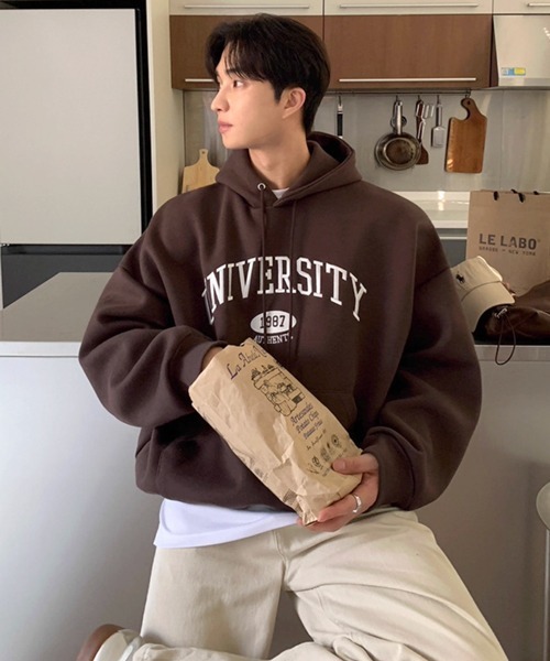 NOWLE(ノウル)の「【NOWLE】UNIVERSITY カレッジロゴ 刺繍 プルオーバーパーカー(パーカー・メンズ・ブラウン/グレー・MEDIUM/LARGE/X-LARGE)」の17枚目の写真