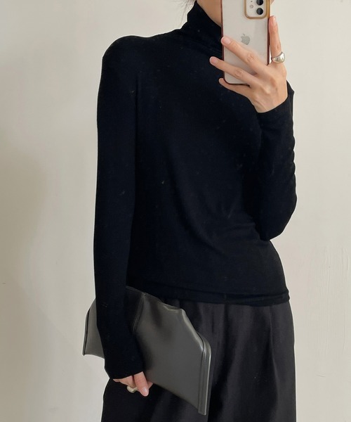 Lace Ladies(レースレディース)の「ソリッドカラー ハイネック ベーシック 長袖 プルオーバー(Tシャツ/カットソー・レディース・ブラック/グレー/アイボリー/グレイッシュベージュ・FREE)」の3枚目の写真