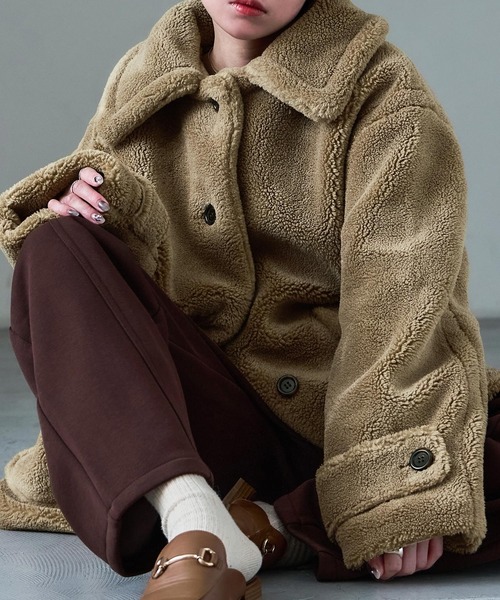 Fashion Letter(ファッションレター)の「ミドル丈 テディボア ステンカラーコート(ステンカラーコート・レディース・ライトベージュ/チャコールグレー/モカ・M)」の4枚目の写真