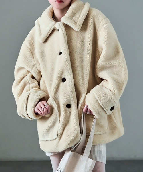 Fashion Letter(ファッションレター)の「ミドル丈 テディボア ステンカラーコート(ステンカラーコート・レディース・ライトベージュ/チャコールグレー/モカ・M)」の21枚目の写真