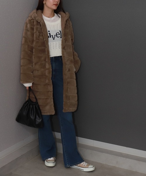 libelle more(リベル モア)の「ボーダーフェイクファーリバーシブルロングコート(ダウンジャケット/コート・レディース・ブラック/グレー/ベージュ/モカ・M/L)」の17枚目の写真