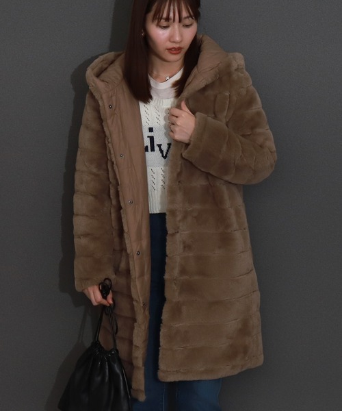 libelle more(リベル モア)の「ボーダーフェイクファーリバーシブルロングコート(ダウンジャケット/コート・レディース・ブラック/グレー/ベージュ/モカ・M/L)」の19枚目の写真