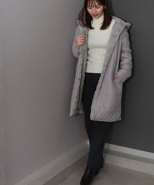 libelle more(リベル モア)の「ボーダーフェイクファーリバーシブルロングコート(ダウンジャケット/コート・レディース・ブラック/グレー/ベージュ/モカ・M/L)」の6枚目の写真