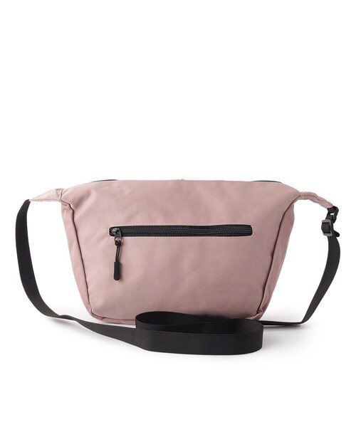 ITS'DEMO（イッツデモ）の「撥水ナイロン舟形ショルダー（ショルダーバッグ・レディース・ライトベージュ/ブラック/ナチュラル/パープル・00）」の18枚目の写真