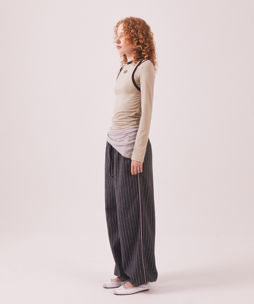 MENASOO(ミナス)の「Stretch Layered T Shirt_Beige(Tシャツ/カットソー・レディース・Beige・SMALL/MEDIUM)」の5枚目の写真