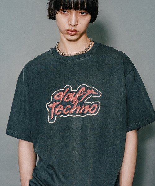 VASTIC(バスティック)の「ダフトテクノTシャツ_チャコール(Tシャツ/カットソー・メンズ・その他・MEDIUM/X-LARGE/LARGE)」の1枚目の写真