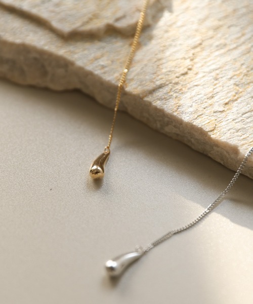 Bab（バブ）の「タイニードロップロングネックレス（ネックレス・レディース・シルバー/ゴールド・ONESIZE）」の7枚目の写真