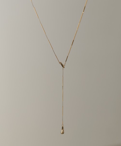Bab（バブ）の「タイニードロップロングネックレス（ネックレス・レディース・シルバー/ゴールド・ONESIZE）」の8枚目の写真