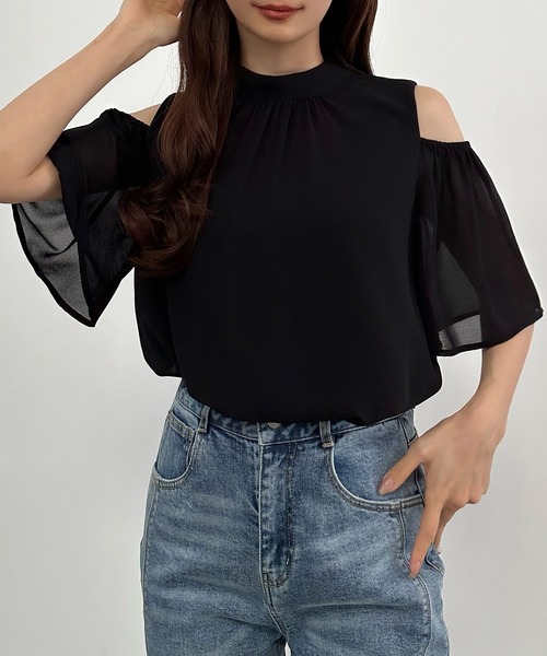 CENEA(セネア)の「2WAYフレアスリーブブラウス(シャツ/ブラウス・レディース・アイボリー/ブラック/ホワイト・LARGE/MEDIUM/SMALL)」の3枚目の写真