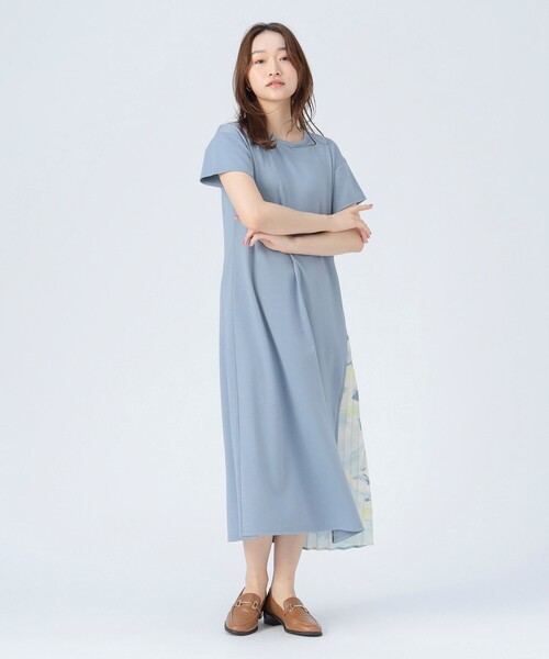 BEAMS HEART(ビームスハート)の「サイドプリーツ コンビ ワンピース(ワンピース・レディース・ブラック系その他3/チャコールグレー/ブラック・FREE)」の18枚目の写真