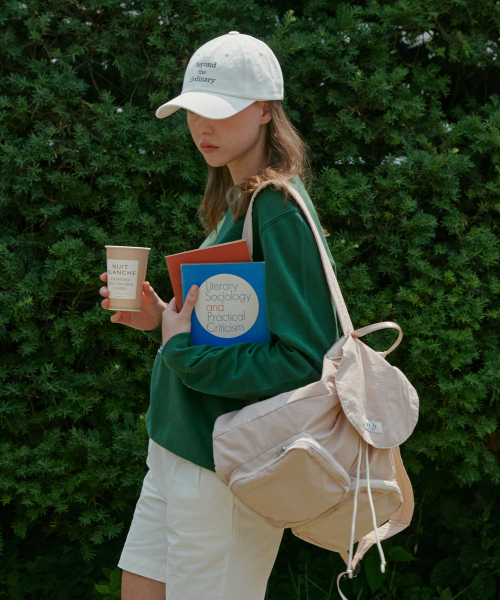 LENEE B(レニービー)の「Two-Pocket Backpack Ivory(バックパック/リュック・レディース・その他・FREE)」の1枚目の写真