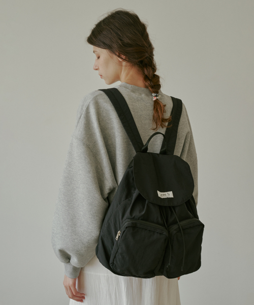 LENEE B(レニービー)の「Two-Pocket Backpack Ivory(バックパック/リュック・レディース・その他・FREE)」の2枚目の写真