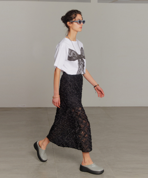 DEWEDEWE(デュイデュイ)の「ローズレーススカート_ブラック(スカート・レディース・その他・SMALL/MEDIUM/LARGE)」の1枚目の写真