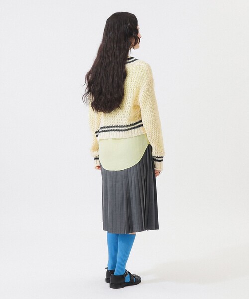 BEAMS BOY(ビームスボーイ)の「Vネック ライン プルオーバー(ニット/セーター・レディース・ホワイト系その他7/グレー・ONE SIZE)」の4枚目の写真