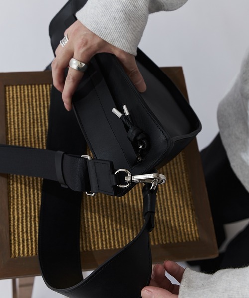 ITTI】HERRIE MOON SAC / RAPTO FLEX（ショルダーバッグ）｜ITTI