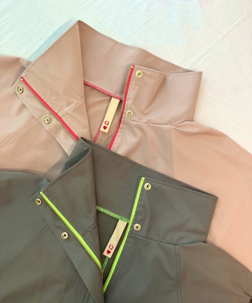 Q(キュー)の「ドルマンリラックスブルゾン(マウンテンパーカー・レディース・カーキ/ベージュ・MEDIUM)」の10枚目の写真