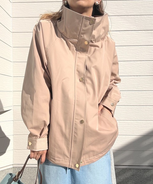 Q(キュー)の「ドルマンリラックスブルゾン(マウンテンパーカー・レディース・カーキ/ベージュ・MEDIUM)」の16枚目の写真