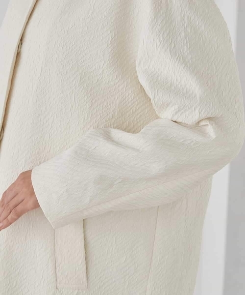 a.v.v（アーヴェヴェ）の「ジャガードノーカラーコート（その他アウター・レディース・アイボリー/ネイビー・36/38）」の18枚目の写真