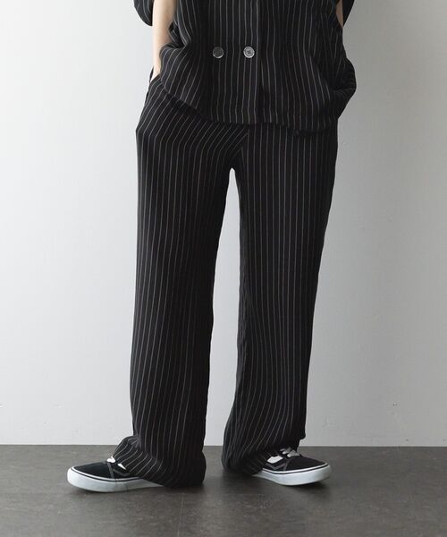 GARAGE OF GOOD CLOTHING(ガレージオブグッドクロージング)の「ストライプドロストストレートパンツ(その他パンツ・レディース・ブラウン/ブラック・FREE)」の1枚目の写真