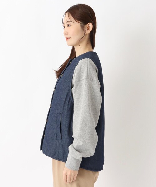 one'sterrace(ワンズテラス)の「デニム&ツイル 裏ボア リバーシブルベスト(ベスト・レディース・ベージュ系8/ネイビー系5・02)」の4枚目の写真