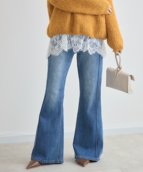 Paradise Picnic(パラダイスピクニック)の「TRANOI. ストレッチフレアデニム(デニムパンツ・レディース・ブラック/ブルー・LARGE/MEDIUM)」の1枚目の写真