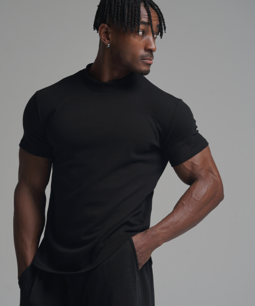 PHERMENON(フェルメノン)の「マッスルフィットモックネック半袖Tシャツ - ブラック(Tシャツ/カットソー・メンズ・その他・1/2/3)」の2枚目の写真