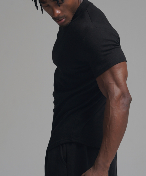 PHERMENON(フェルメノン)の「マッスルフィットモックネック半袖Tシャツ - ブラック(Tシャツ/カットソー・メンズ・その他・1/2/3)」の4枚目の写真