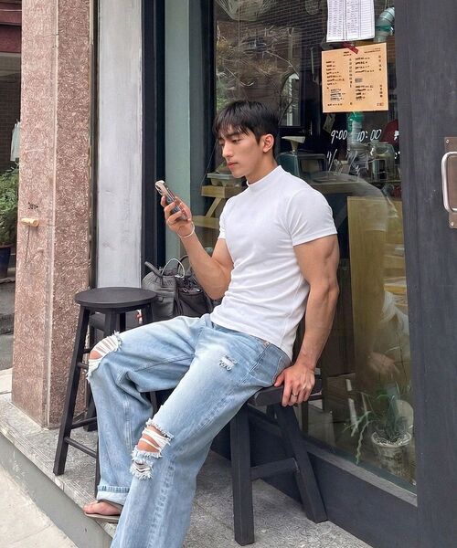 PHERMENON(フェルメノン)の「マッスルフィットモックネック半袖Tシャツ - ブラック(Tシャツ/カットソー・メンズ・その他・1/2/3)」の7枚目の写真