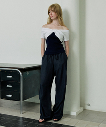 COMBSTUDIO（コムスタジオ）の「CO SIDE TUCK DETAIL PANTS_NAVY（その他パンツ）」