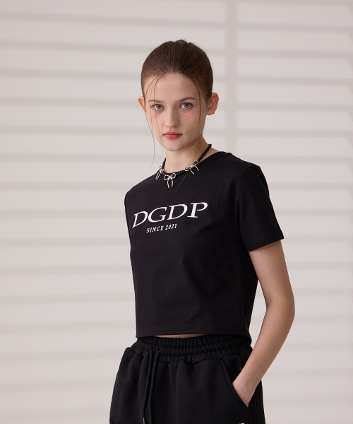 DANGLEDROP(ダングルドロップ)の「DGDPポイントロゴクロップ半袖Tシャツブラック(Tシャツ/カットソー・レディース・その他・FREE)」の6枚目の写真