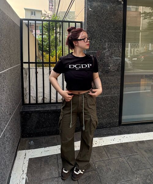 DANGLEDROP(ダングルドロップ)の「DGDPポイントロゴクロップ半袖Tシャツブラック(Tシャツ/カットソー・レディース・その他・FREE)」の10枚目の写真