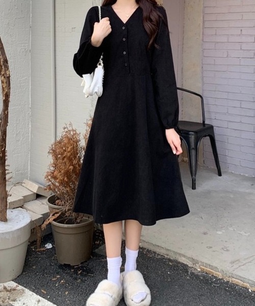 SHOUYO(ショウヨウ)の「Aラインロングワンピース(ワンピース・レディース・ベージュ/ブラック・M)」の11枚目の写真