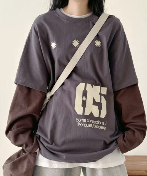 VIVID LADY(ビビッドレディー)の「フェイクレイヤード フロントプリント ロンT(Tシャツ/カットソー・レディース・ネイビー/ブラウン/チャコールグレー・FREE)」の5枚目の写真