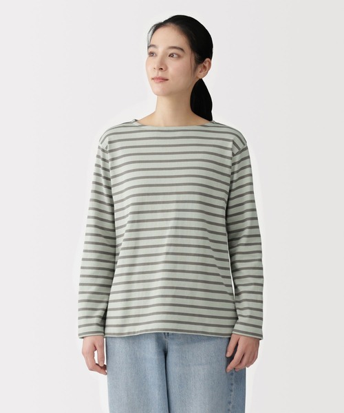 無印良品(ムジルシリョウヒン)の「婦人 太番手ボートネック長袖Tシャツ(Tシャツ/カットソー・レディース・スモーキーグリーン系/オフホワイト/チャコールグレー/ネイビー系/ブルー系/ライトイエロー系・S/L/XL/M)」の3枚目の写真