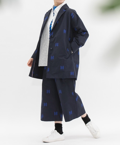 nop de nod(ノップドゥノッド)の「グログラン刺繍クロップドパンツ(その他パンツ・レディース・ネイビー/ブラック・3)」の18枚目の写真