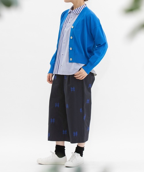 nop de nod(ノップドゥノッド)の「グログラン刺繍クロップドパンツ(その他パンツ・レディース・ネイビー/ブラック・3)」の19枚目の写真