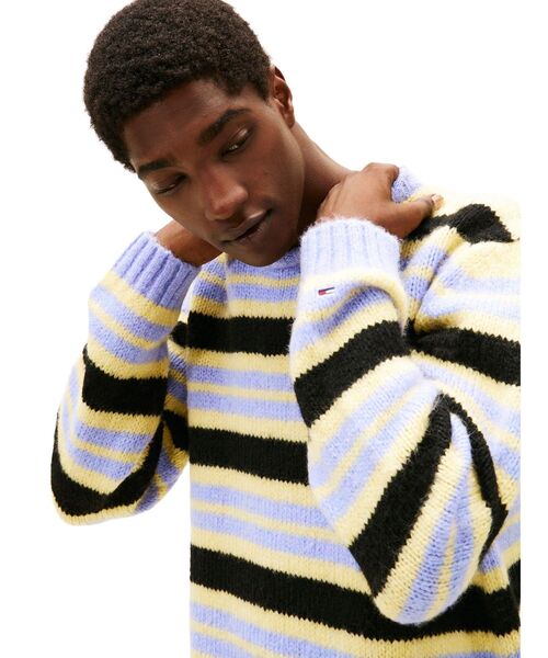 tommy jeans（トミー ジーンズ）の「ボーダー柄クルーネックセーター（ニット/セーター・メンズ・マルチ・MEDIUM/SMALL）」の2枚目の写真