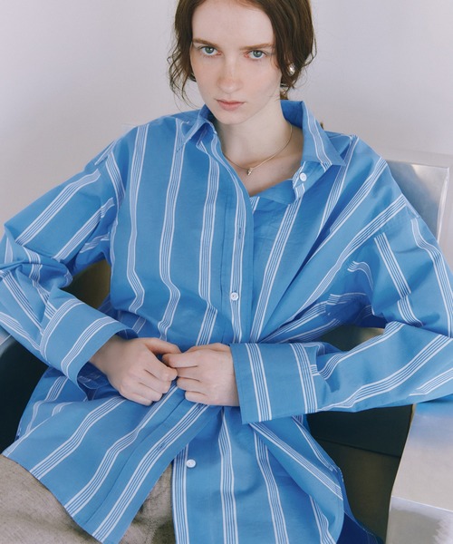 ADAM ET ROPE'（アダムエロペ）の「FAbRICA ストライプマルチwayシャツ（シャツ/ブラウス・レディース・サックスブルー/ターコイズブルー/ピンク系その他2・FREE）」の2枚目の写真