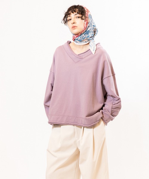 OSMOSIS（オズモーシス）の「裏毛Vネックプルオーバー（Tシャツ/カットソー・レディース・チャコール/ライトパープル/グレー・ONE SIZE）」の3枚目の写真