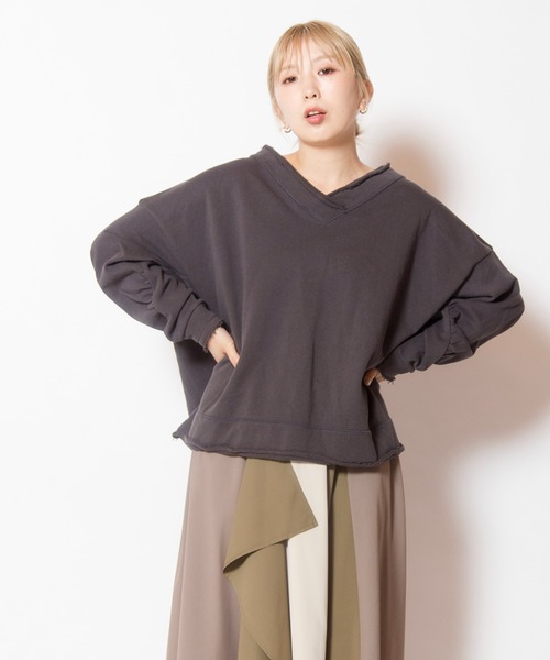 OSMOSIS（オズモーシス）の「裏毛Vネックプルオーバー（Tシャツ/カットソー・レディース・チャコール/ライトパープル/グレー・ONE SIZE）」の2枚目の写真