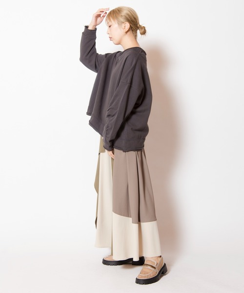 OSMOSIS（オズモーシス）の「裏毛Vネックプルオーバー（Tシャツ/カットソー・レディース・チャコール/ライトパープル/グレー・ONE SIZE）」の7枚目の写真