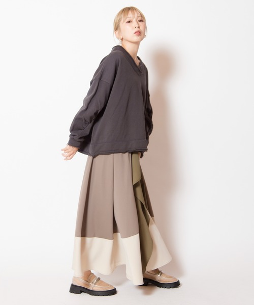 OSMOSIS（オズモーシス）の「裏毛Vネックプルオーバー（Tシャツ/カットソー・レディース・チャコール/ライトパープル/グレー・ONE SIZE）」の10枚目の写真