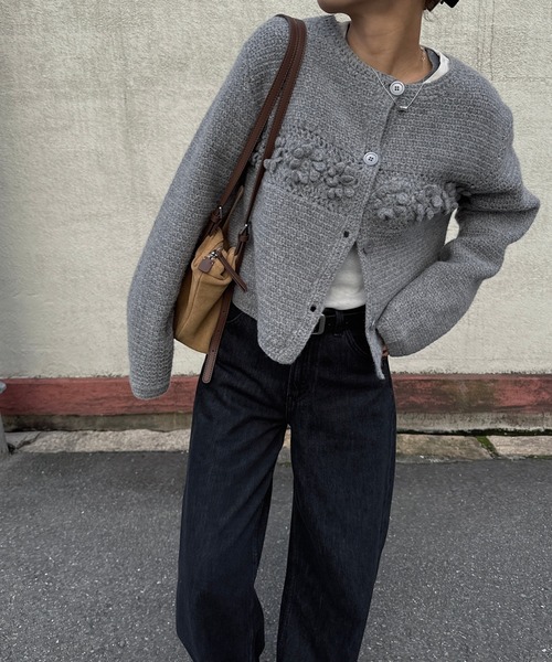 nananamoe(ナナナモエ)の「flower motif hand wool knit / フラワーモチーフハンドウールニット(カーディガン/ボレロ・レディース・ブラック/アイボリー/グレー・FREE)」の8枚目の写真
