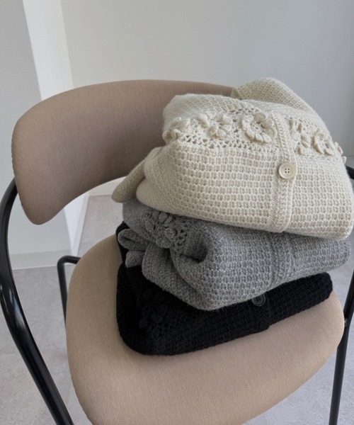 nananamoe(ナナナモエ)の「flower motif hand wool knit / フラワーモチーフハンドウールニット(カーディガン/ボレロ・レディース・ブラック/アイボリー/グレー・FREE)」の18枚目の写真