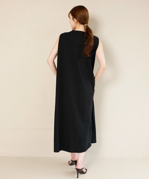 CHhdmn(シーエイチヒデモン)の「ショルダータック ドレープ ノースリーブカットソーワンピース/リラックス/袖なし(ワンピース・レディース・ブラック/ネイビー/ホワイト・M/L)」の6枚目の写真